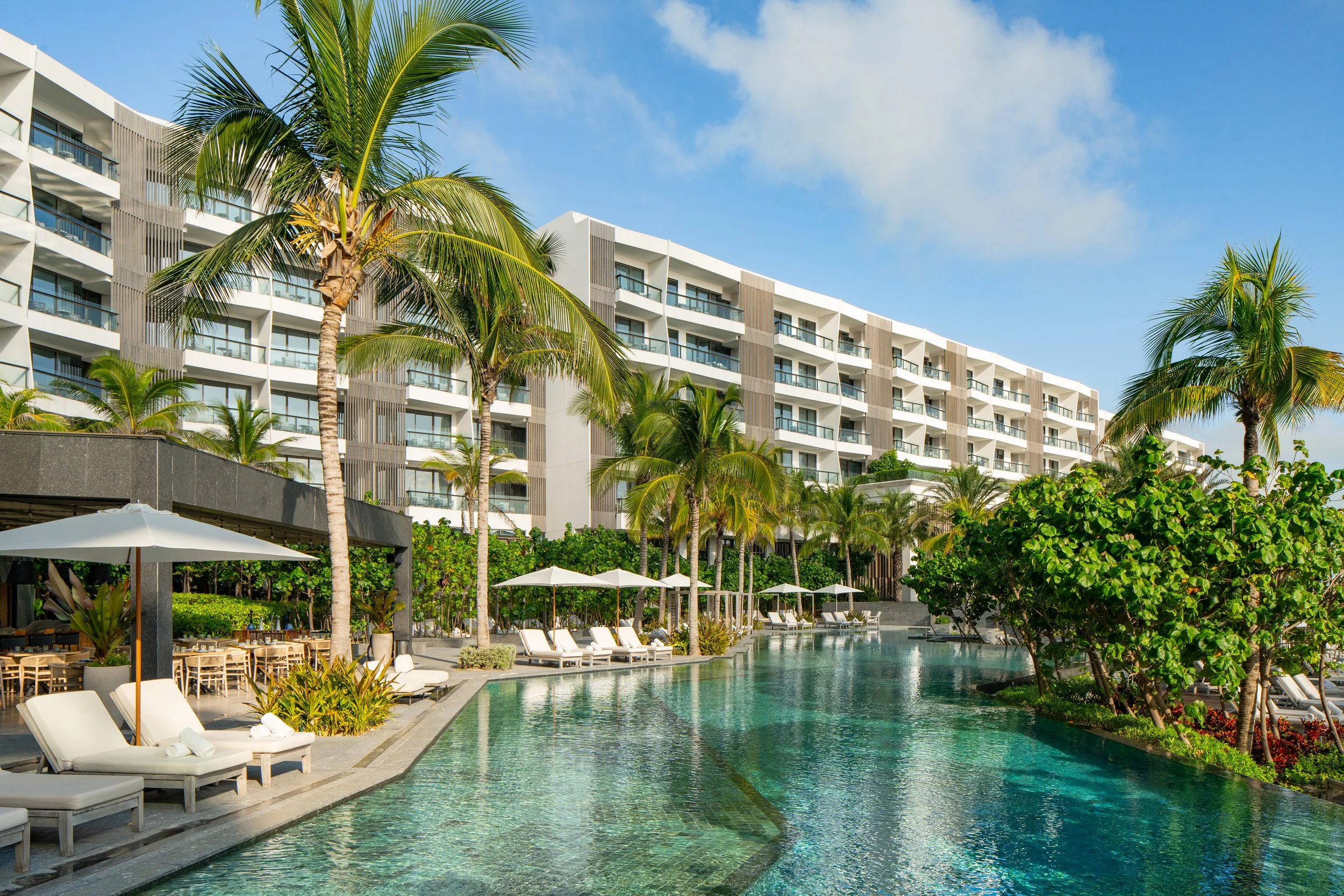 Waldorf_Astoria_Riviera_Maya_Pool.jpg