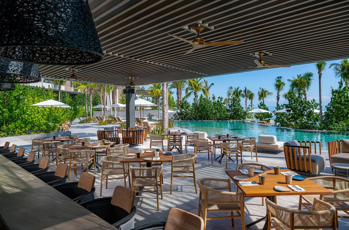 Waldorf Astoria Cancun-Pool Bar.jpg