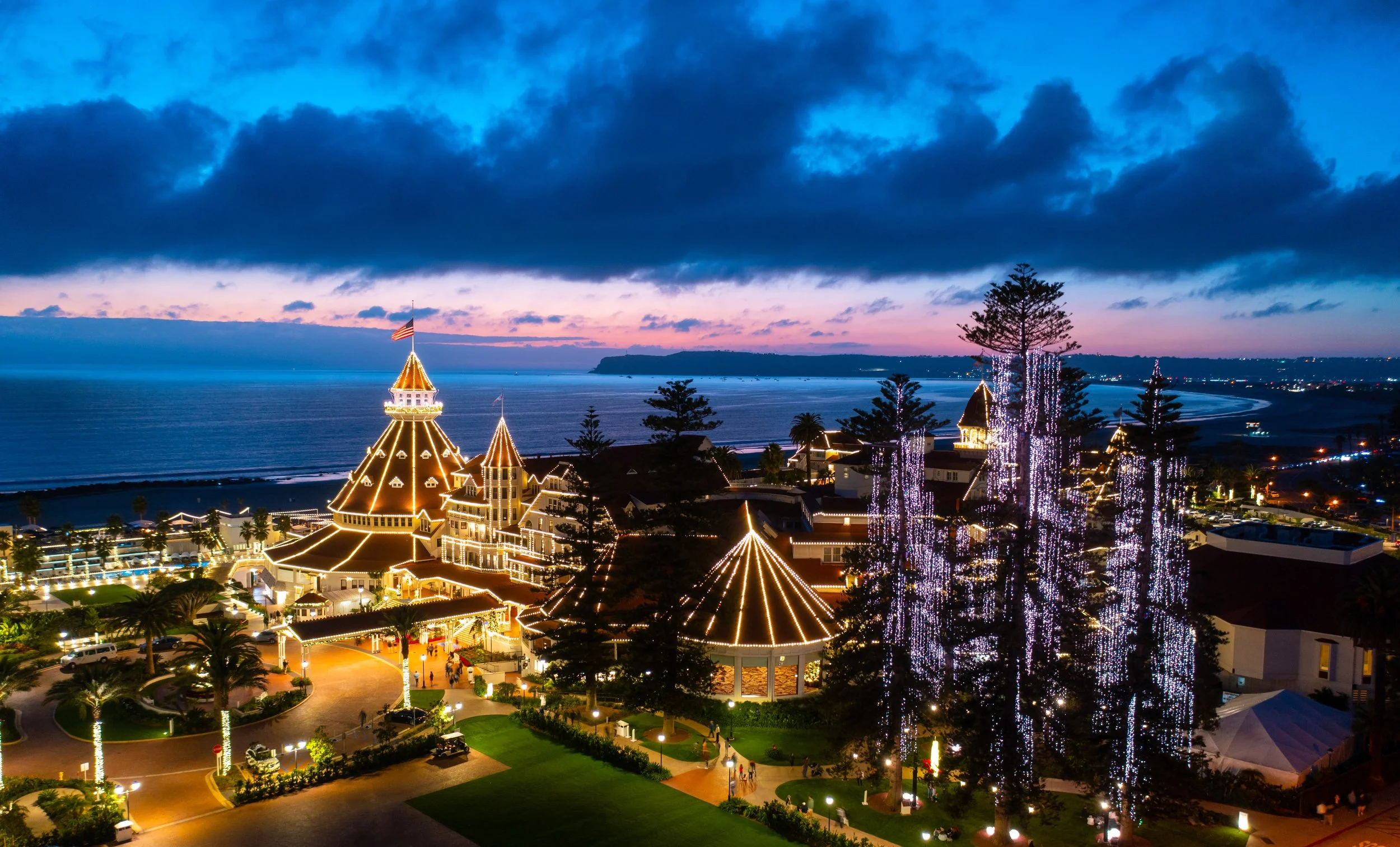 Holidays at Hotel Del Coronado: A Seaside Tradition 