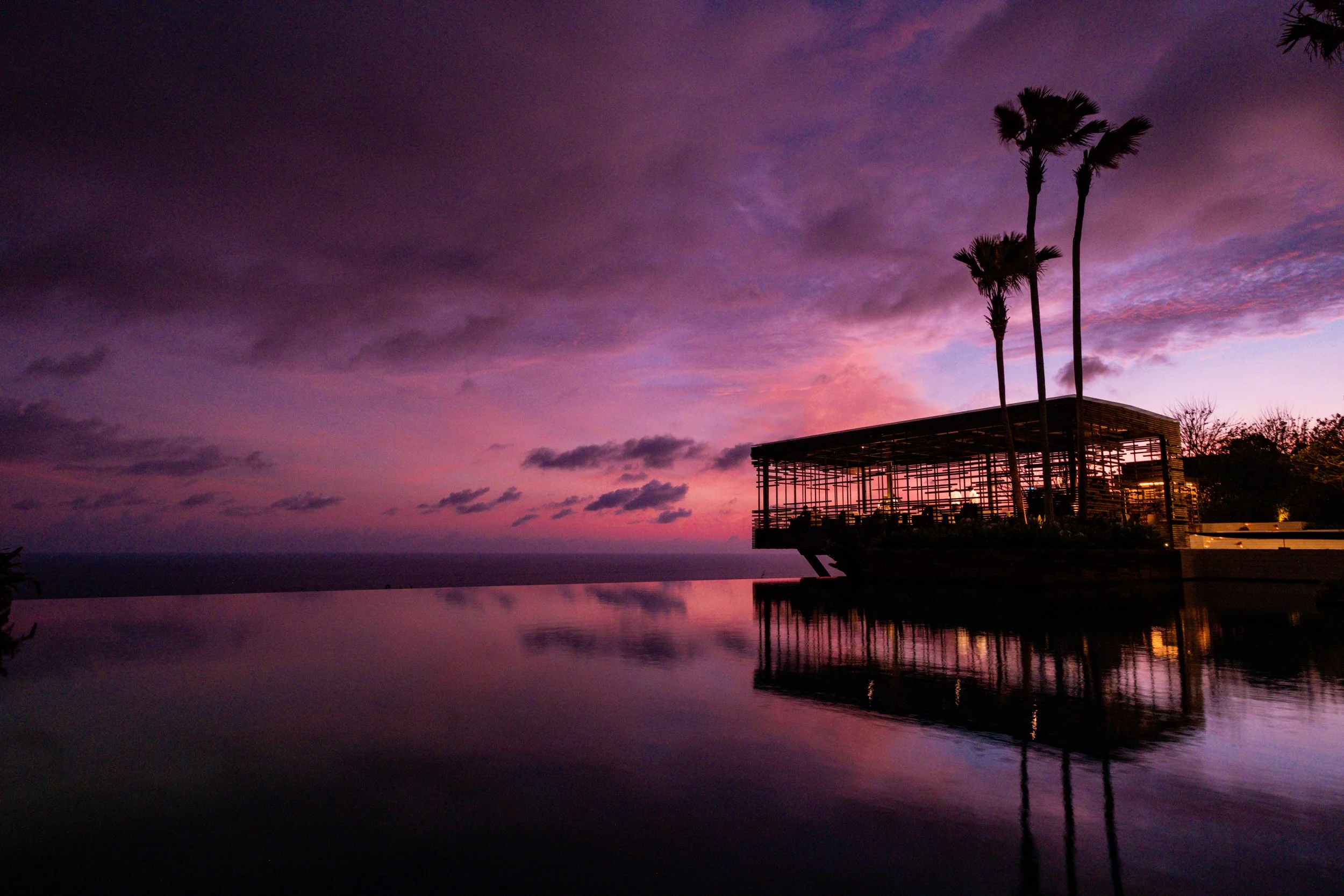 Alila-Villas-Uluwatu-P0582-Sunset-Cabana-Wide.jpg