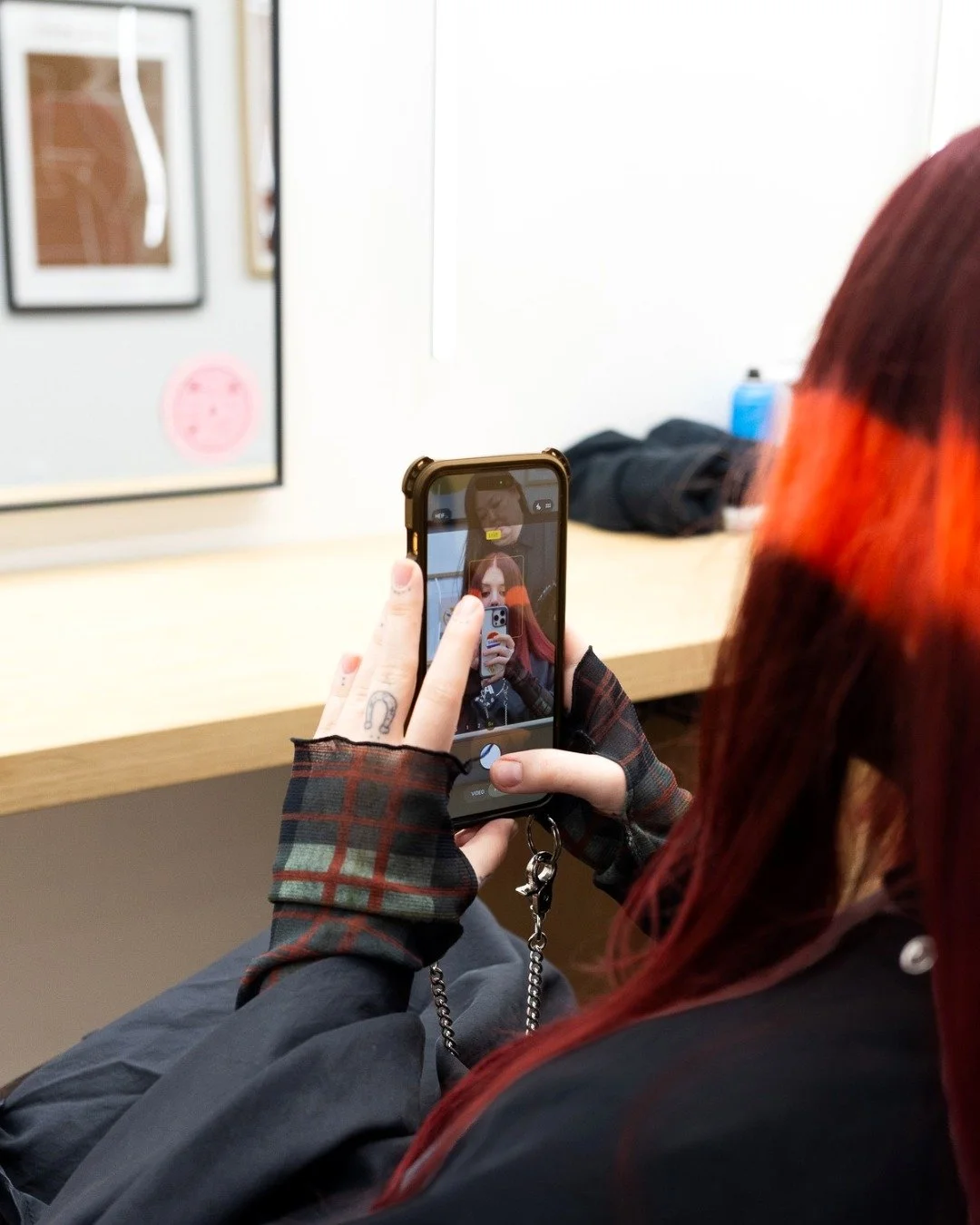 The moment the phone comes out mid-process for a selfie, you know.... The hair is going to be 🔥 ❤️&zwj;🔥 

#ArtAndAutonomy #ArtAutonomyHairSalon #ConsultationMatters #SoHoSalon