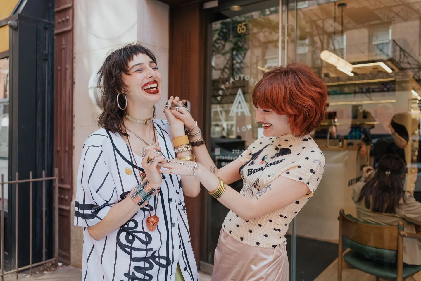 Friends who feel confident always have the best smiles; it shows up in every photo, every laugh, every little moment.

---

Models: @reelnipple and @sas.sha 
Stylists: @beauty_by_skarlin and @ali_t_hair 

.
.
.
.
.
#ConfidenceInEveryStrand #TrueBeaut