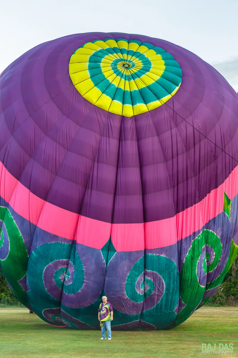 This pilot's shirt leaves no doubt as to which balloon is his