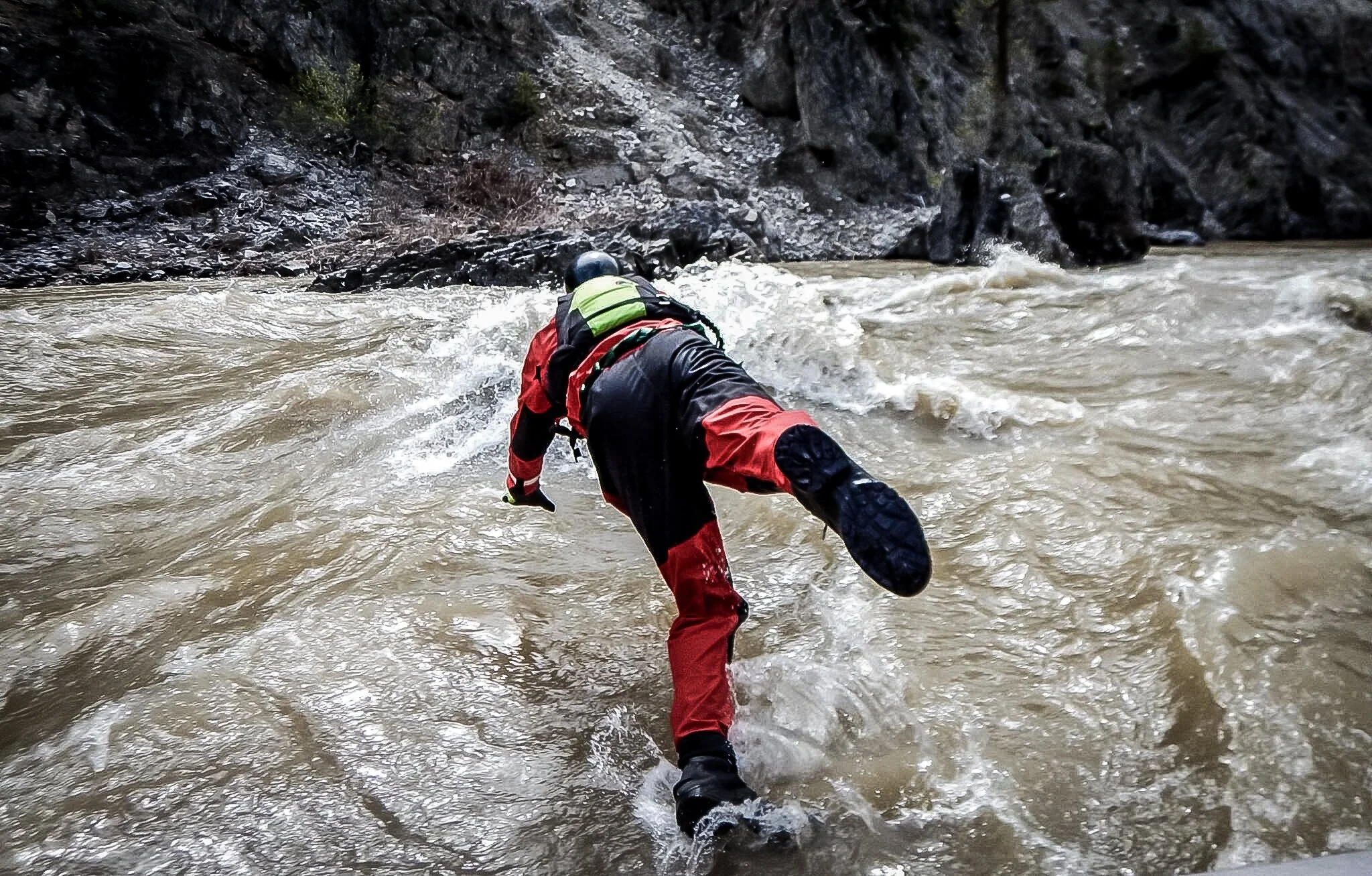 01-01-15+Swiftwater-Rescue+Boat-Operator+Course+%2817%29.jpg