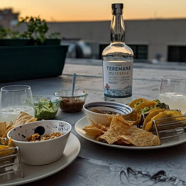 Cinco de Mayo Thanks to @therock for his superb small batch tequila! 
T'was a lovely Sunset on the roofs of #jerseycity.

#homemade #margaritas #corntortillas #carneasada #tacos #cornesquites #quarantine2020