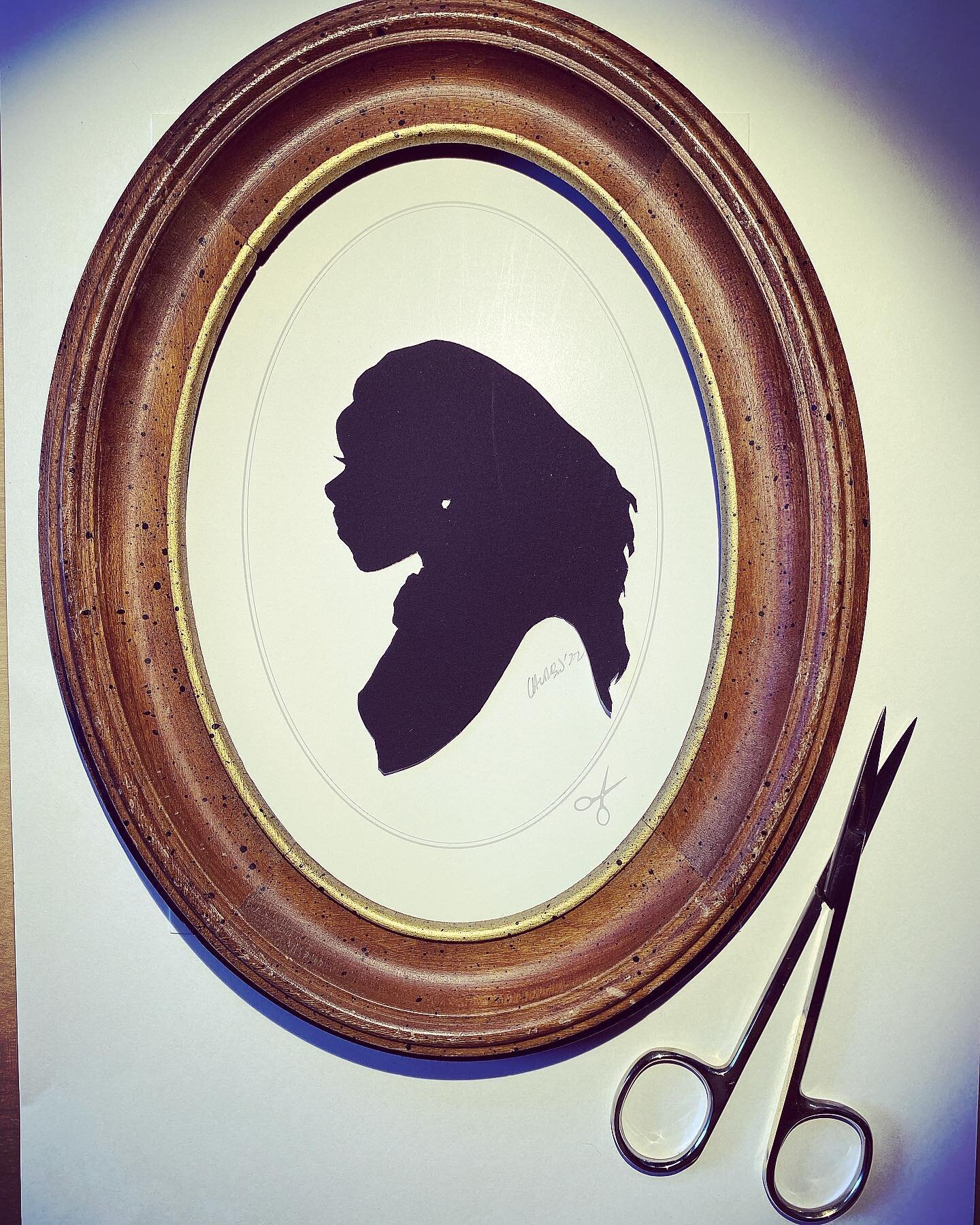 A stunning guest at a corporate celebration stood for her silhouette portrait for less than 2 minutes (other guests were timing me!) and created this classic memory of her experience and her beauty. 
.
Cut freehand by me, with only ✂️ at @njimedia 's