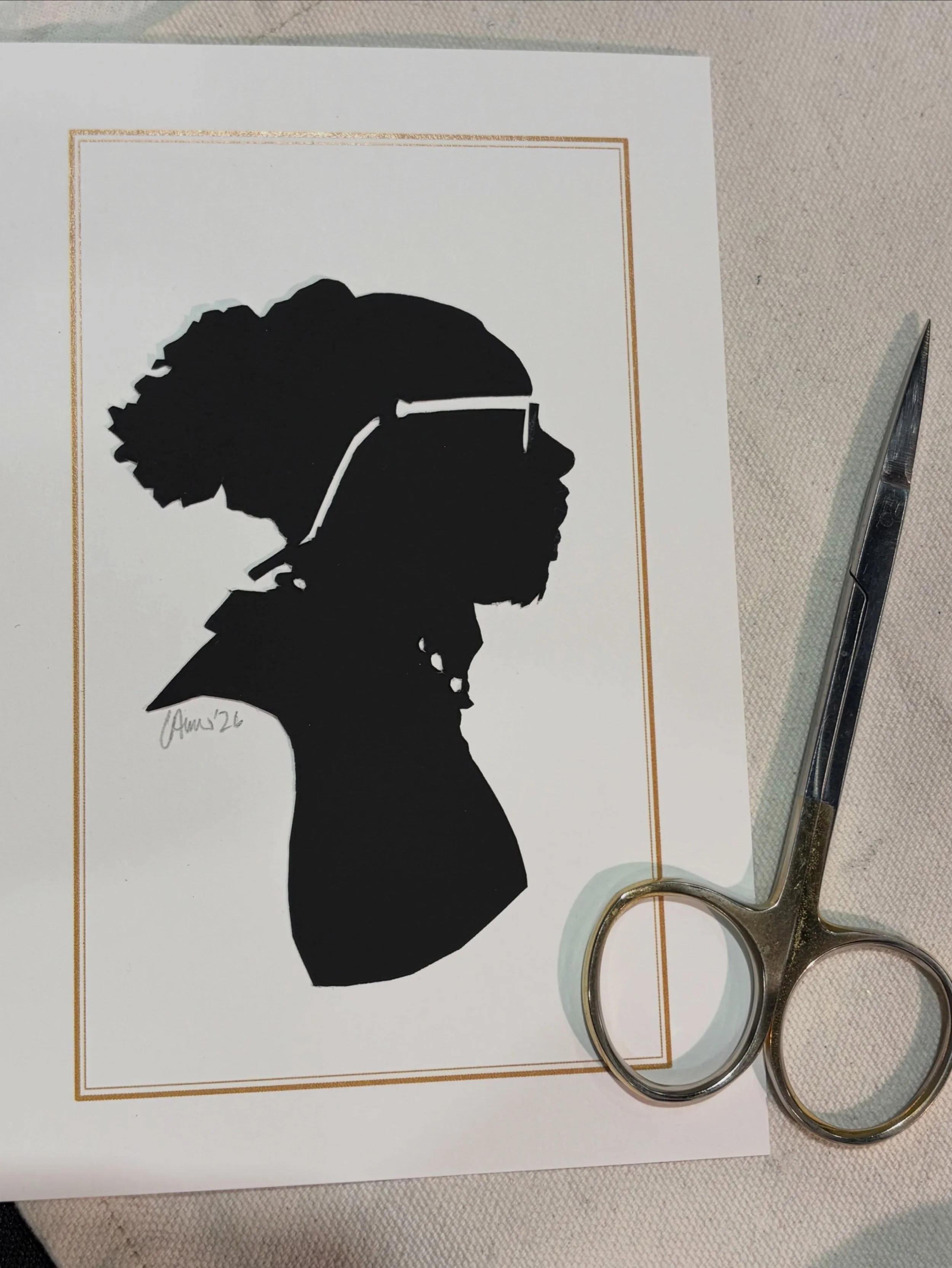 A spectacular experience helping people find their historical selves&hellip; at @policylink #wearethefounders . Long patient lines and lots of laughter and love ❤️ 
.
Silhouettes cut freehand with only scissors ✂️, onsite and with real faces&hellip; 