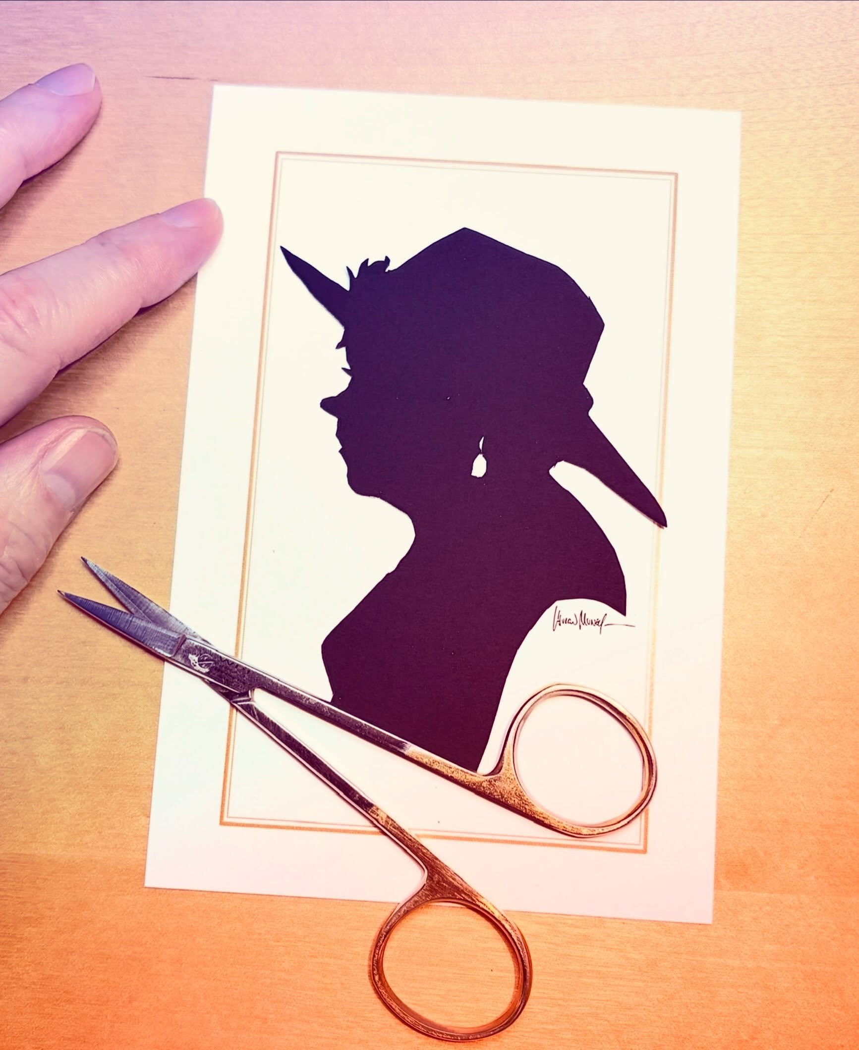 One more from the &ldquo;1876 Centennial Garden Party&rdquo; at @armourstiner &mdash; while many people think that silhouettes are only for children, history doesn&rsquo;t bear that out:
.
Until Walt Disney saw silhouettes cut (in 1949!) at a living 