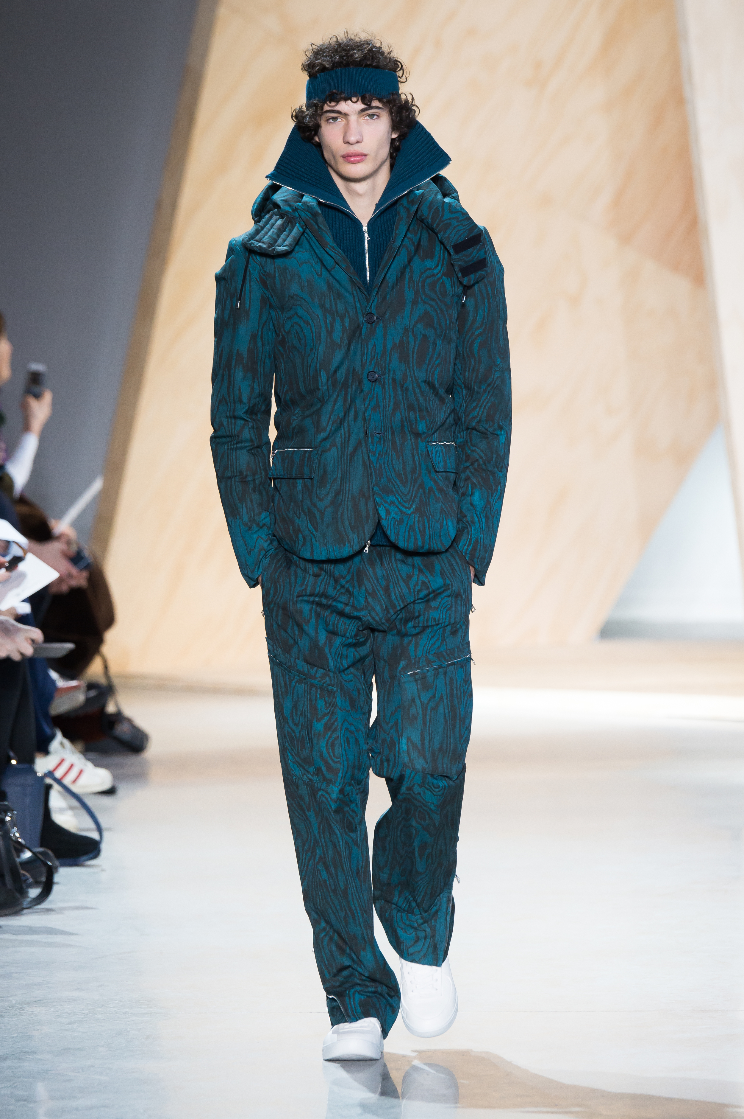 02_LACOSTE_FW16_NYFS_look_02.jpg