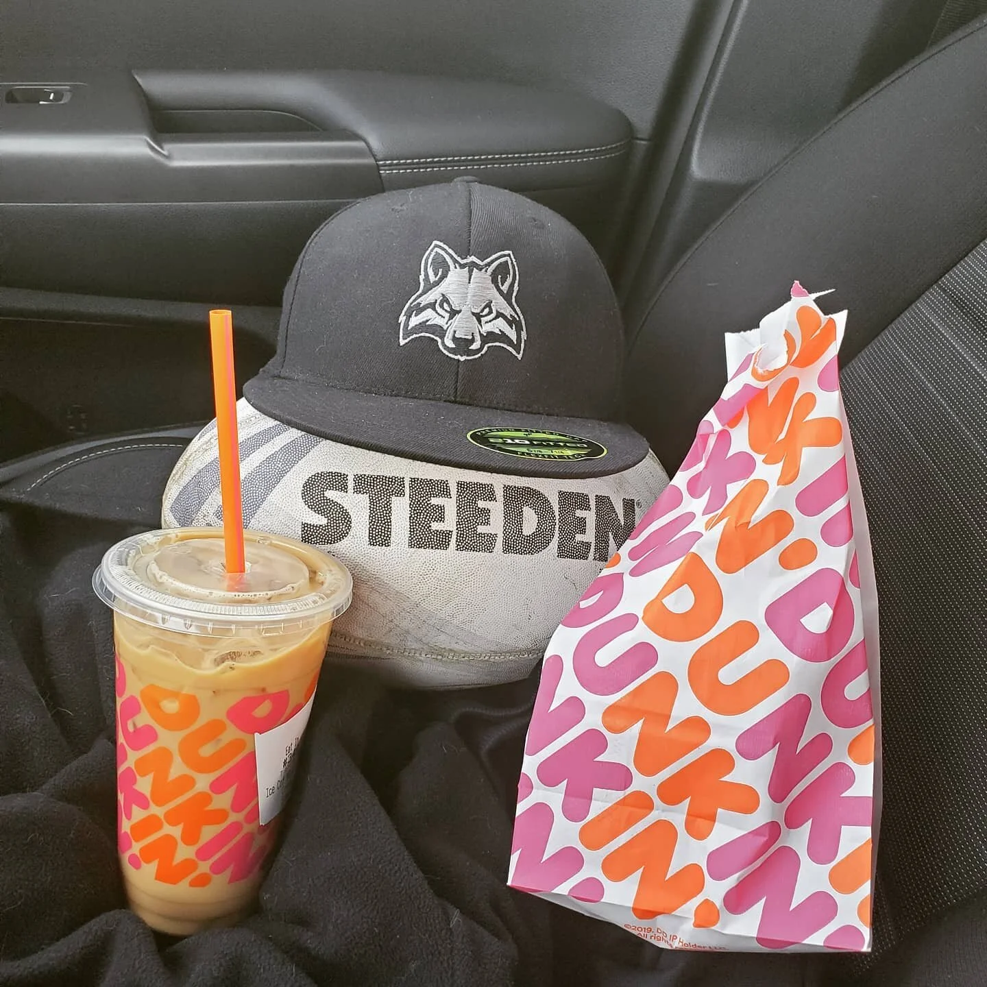 Best way to get through hump day 👍👍🍩☕🏉🦊 #dunkin #blackfoxesrunondunkin #sponsor #blackfoxesrugbyleague #sponsorship #riseandgrind
