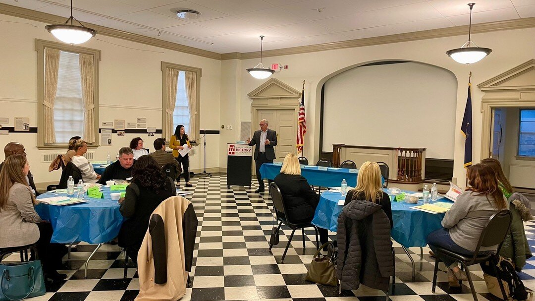 🌟 Connecting to the past and inspiring the future! 🌟

Our Executive Connections class took an inspiring journey through the past and present of our community last evening. 

Aaron Anderson (MY 18) moderated an esteemed panel of York County leaders 