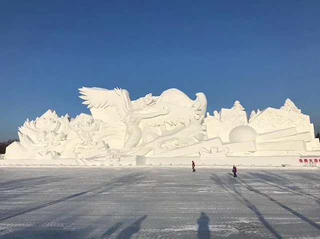 The Big One 😍
.
.
#snowcarving #snowart #harbin #sunisland