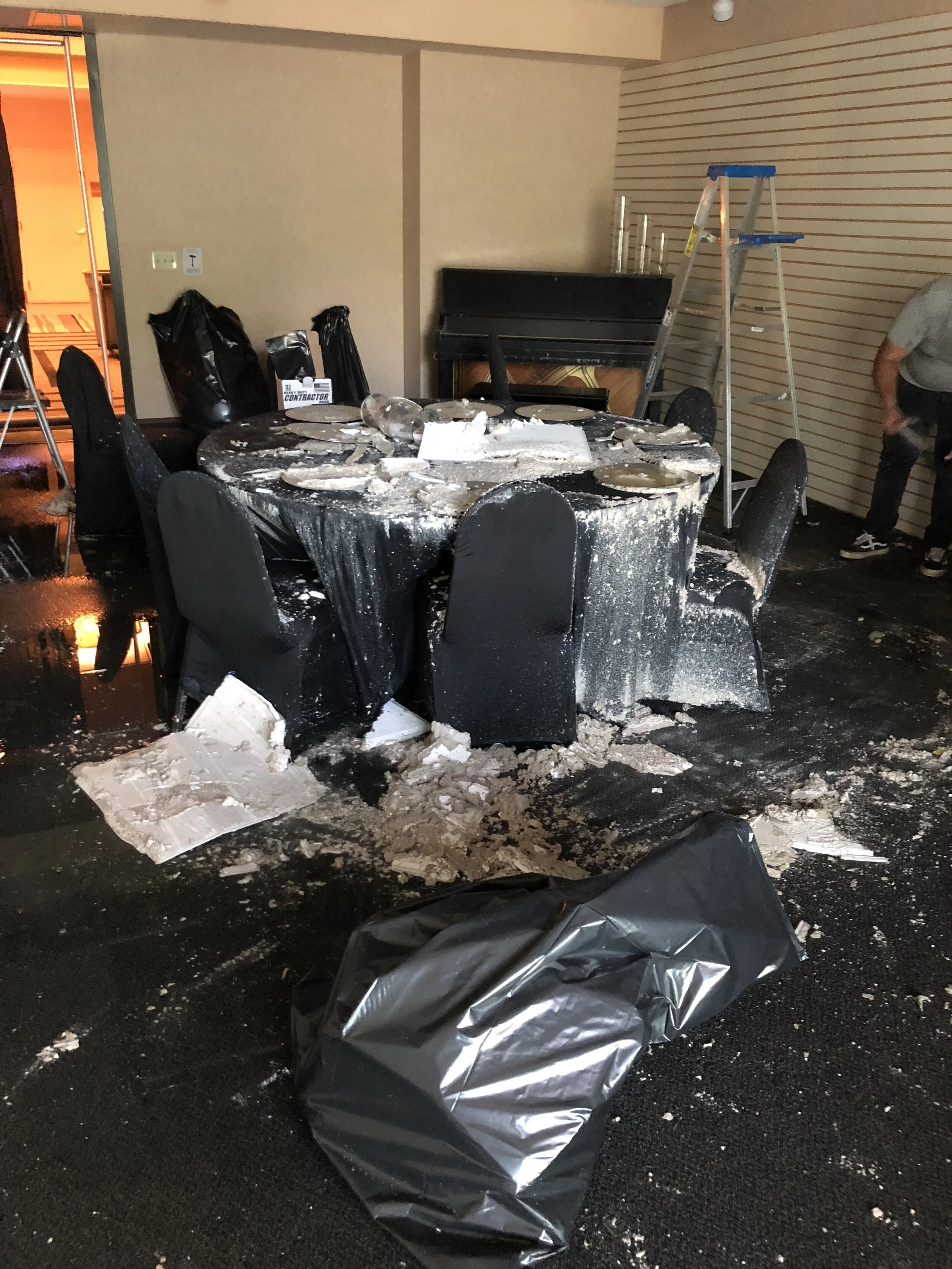   Water migration into gift shop area of hotel from the 8th floor  