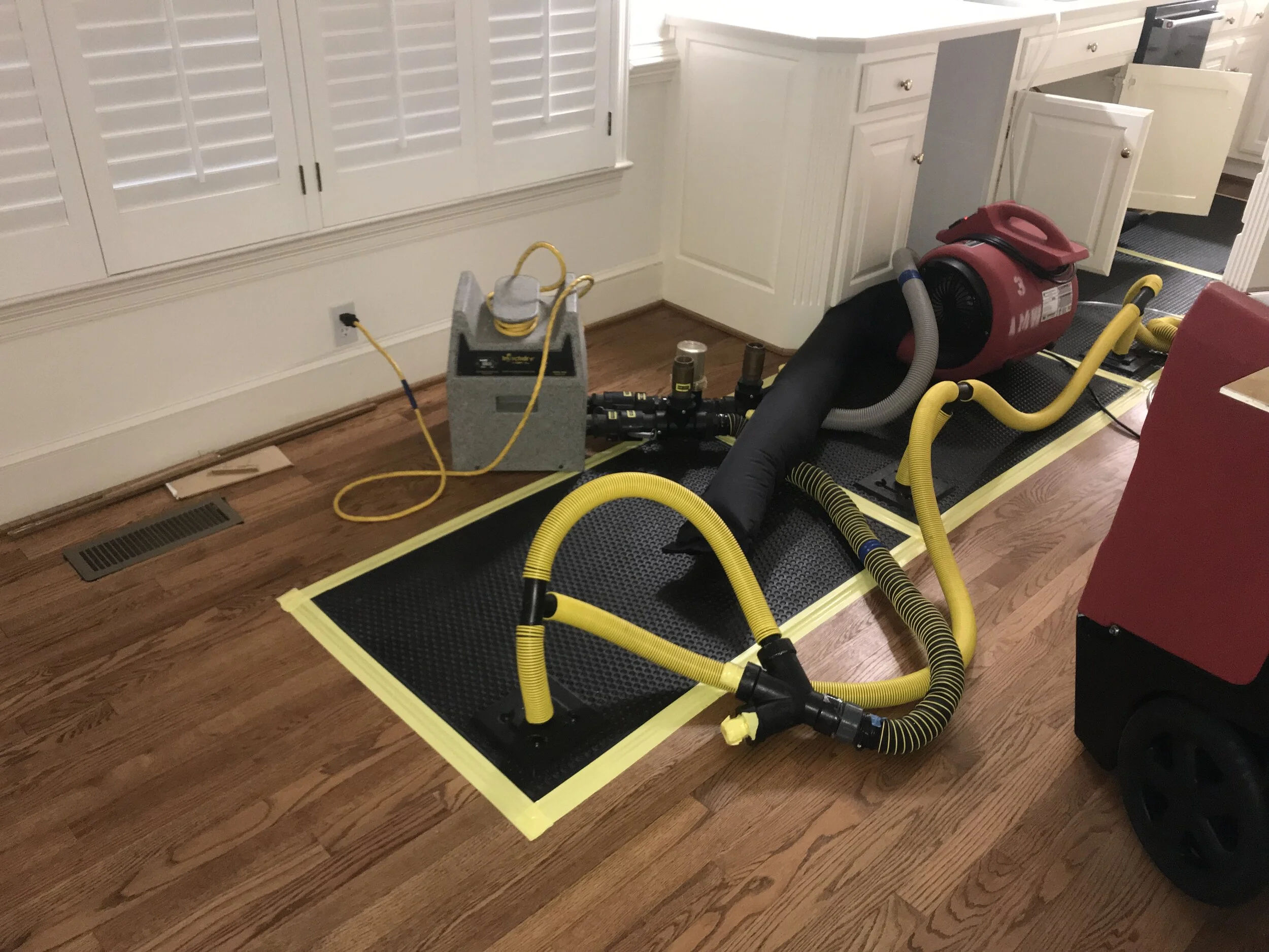   Drying wood floor and cabinets on crawlspace  
