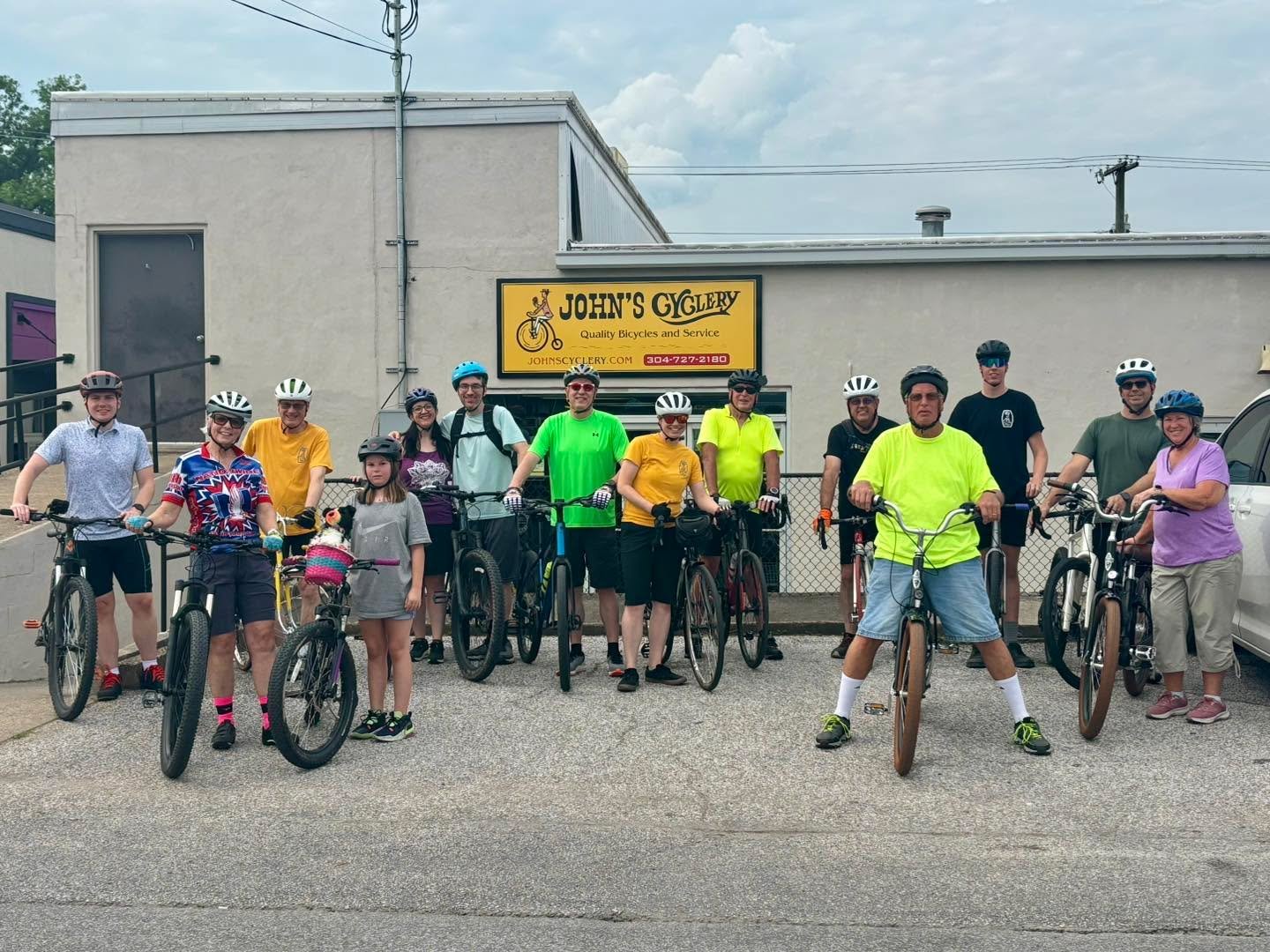 Big thanks to everyone who made it out to our first ride in the Summer Family Ride Series this evening!! 🚲🍦