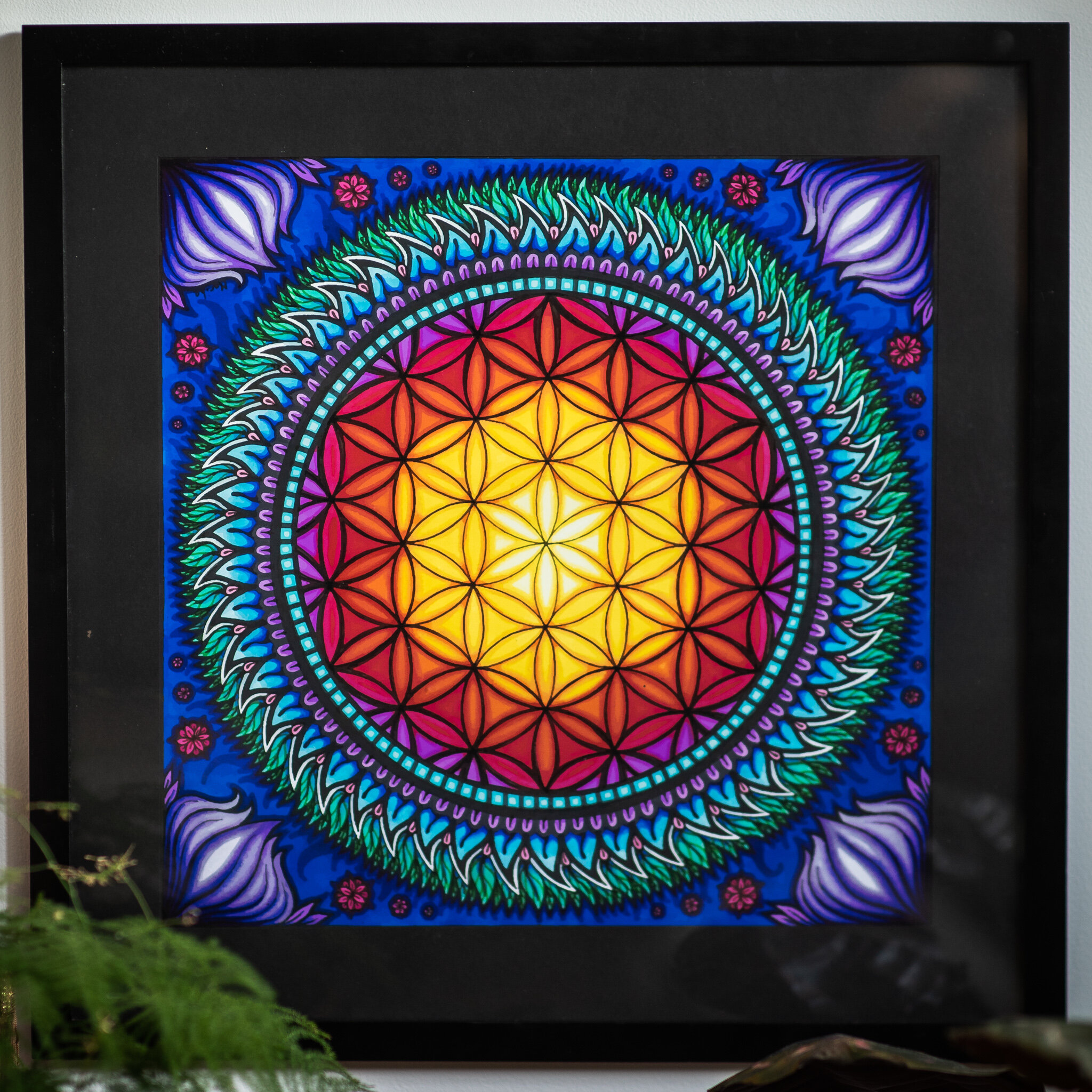 Big print in black frame - Flower of life