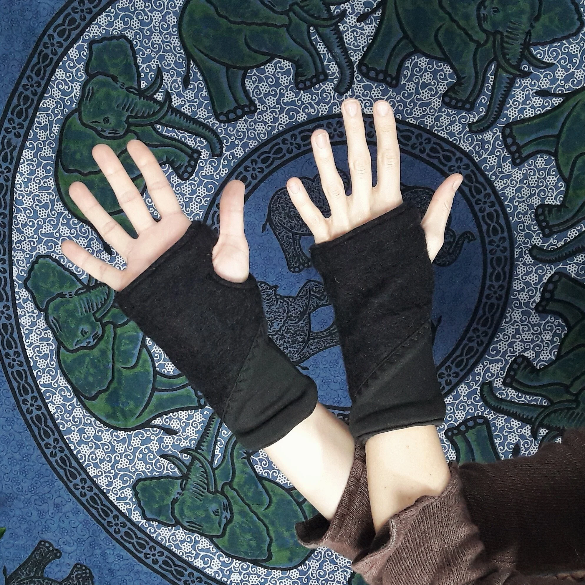 Wool Fleece Wristwarmers - Black