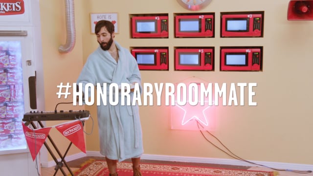 Honorary Roommate_112015_sixty