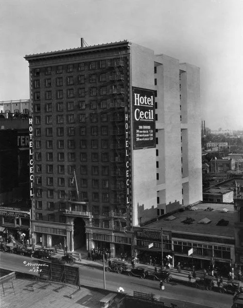 640 South Main Street - Los Angeles, CA Simon Baron acquired its first project in California, a 600-room historic hotel in the burgeoning Downtown Los Angeles market. the property, currently positioned as a budget hotel, will undergo an extensive capital improvement program and be repositioned into a state of the art mixed use facility.