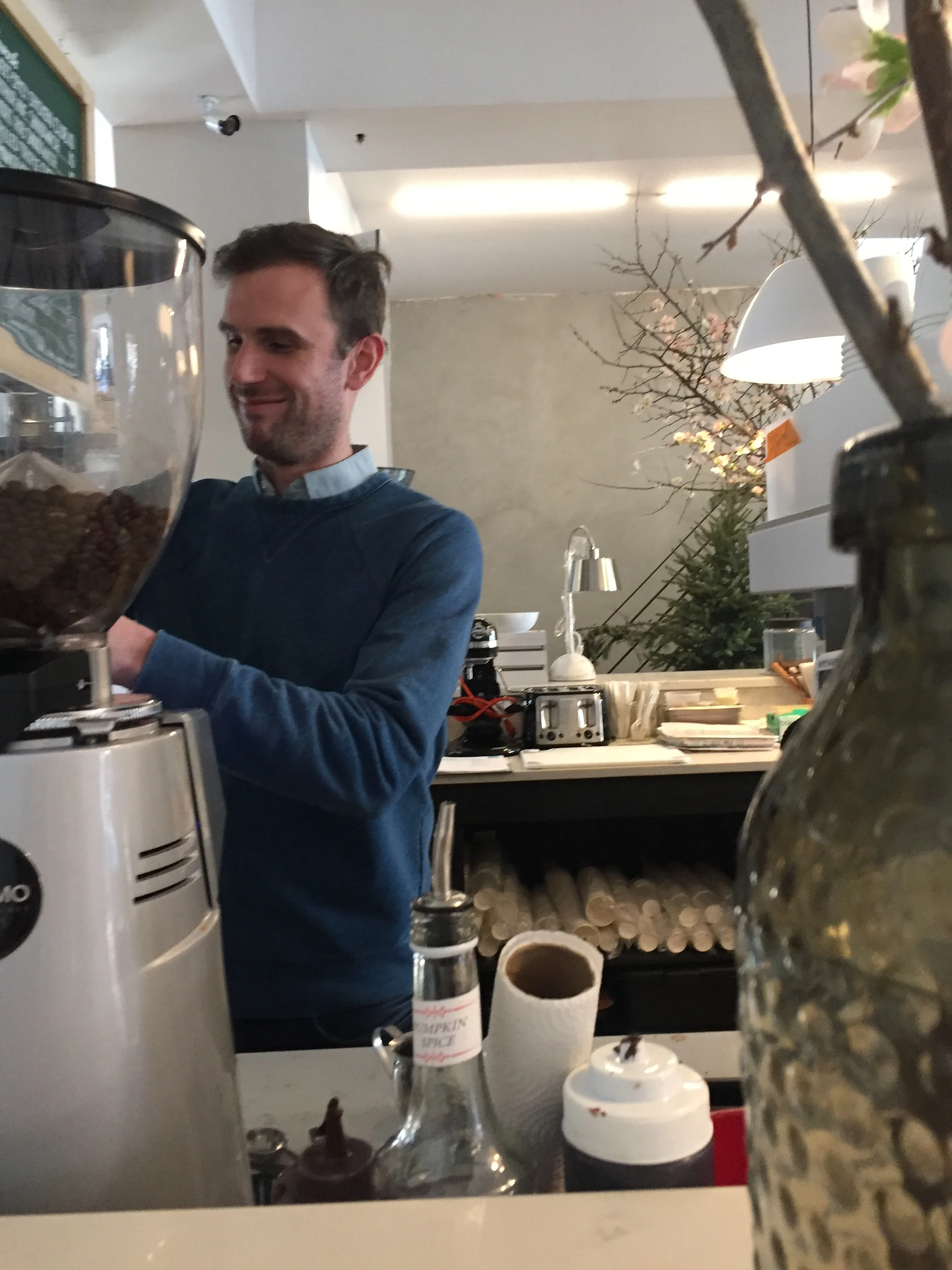  Visiting our friends restaurant, Mottley Kitchen!! 