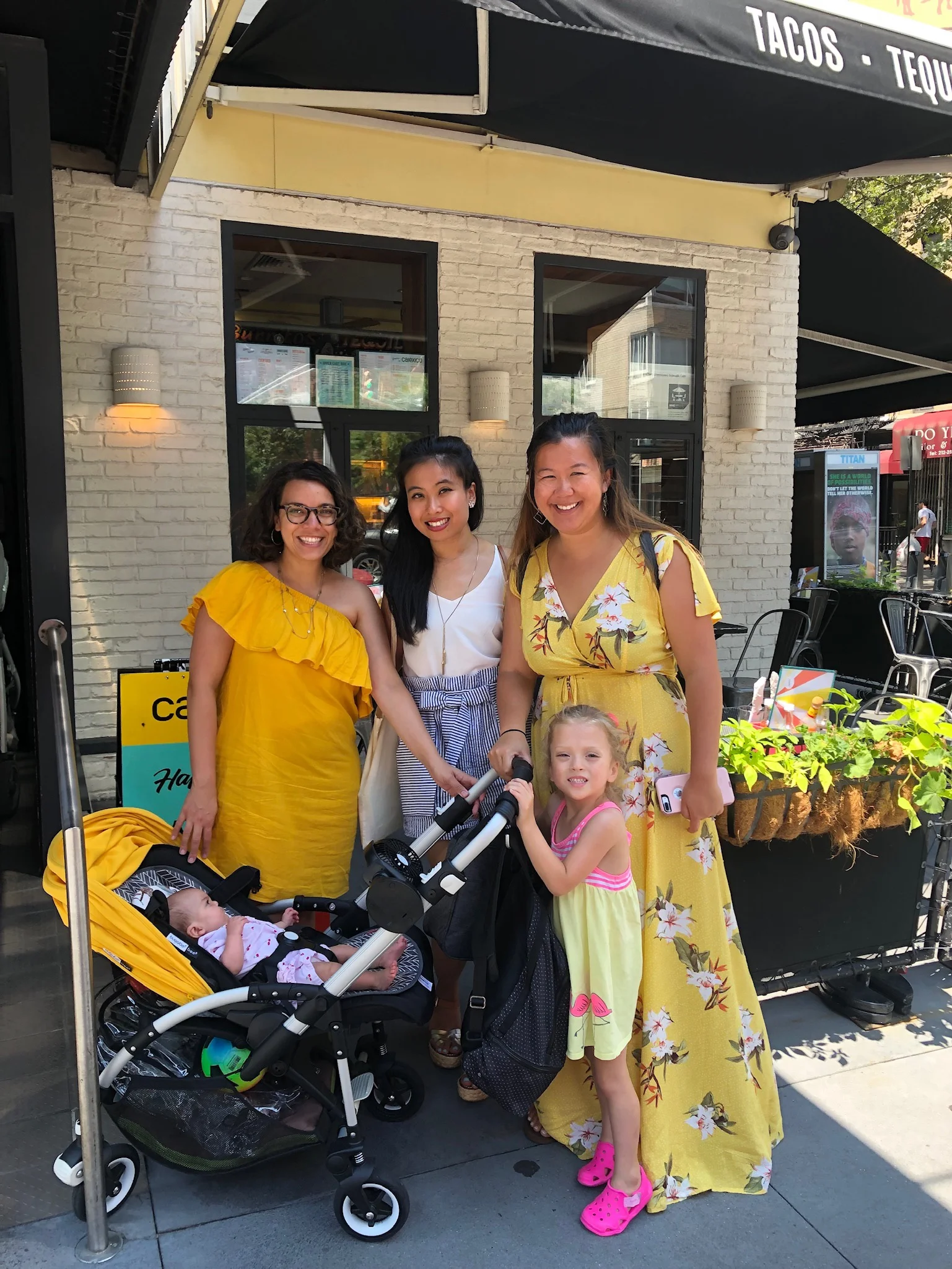 Enjoyed a great lunch getting to see two dear friends - and loved so much coincidental yellow.