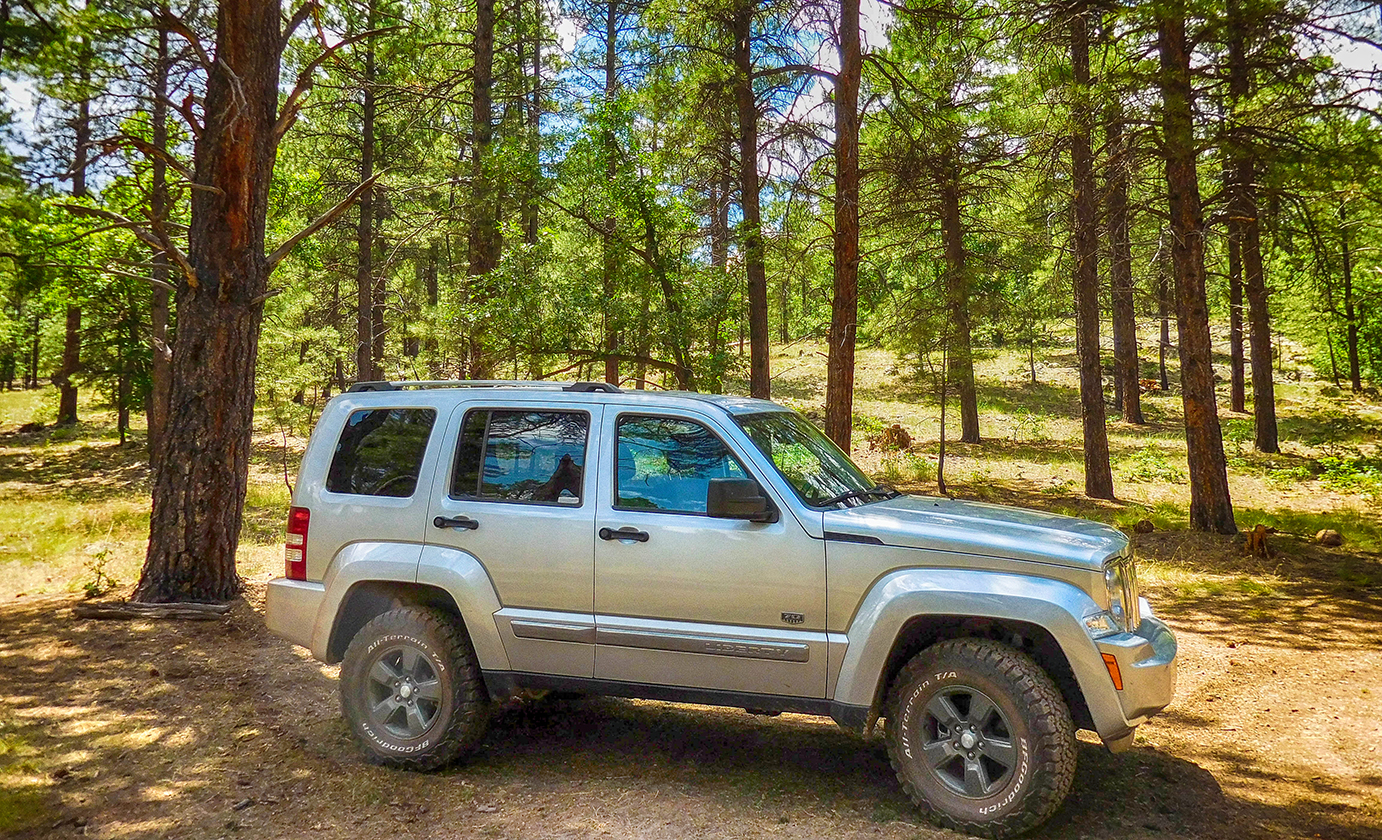 Our mini-NSV parked at a beautiful lunch stop.