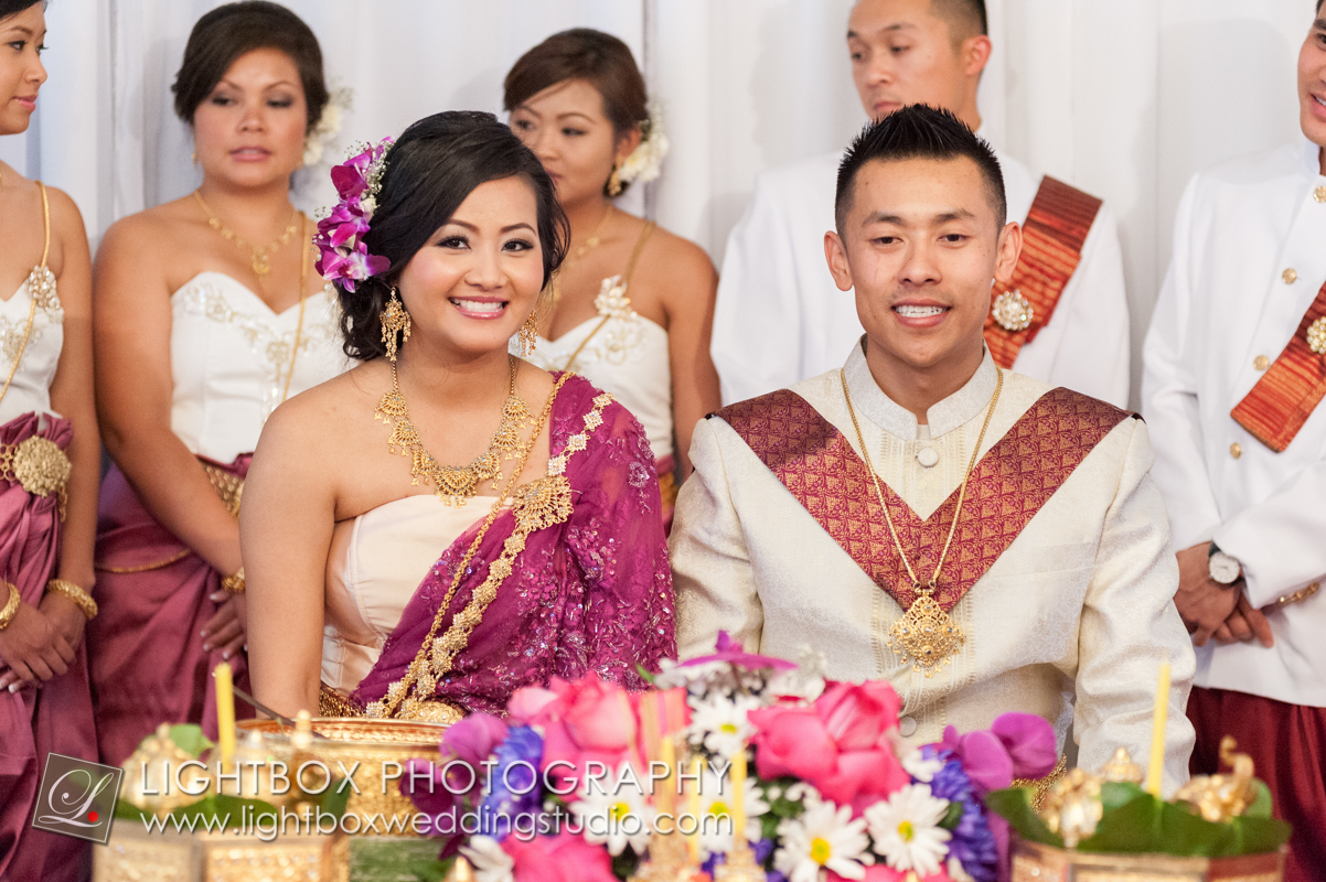 Khmer bridal 1b1009.jpg