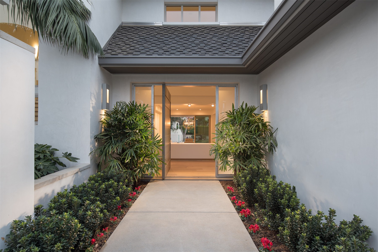 Look Out Drive - Front Entrance