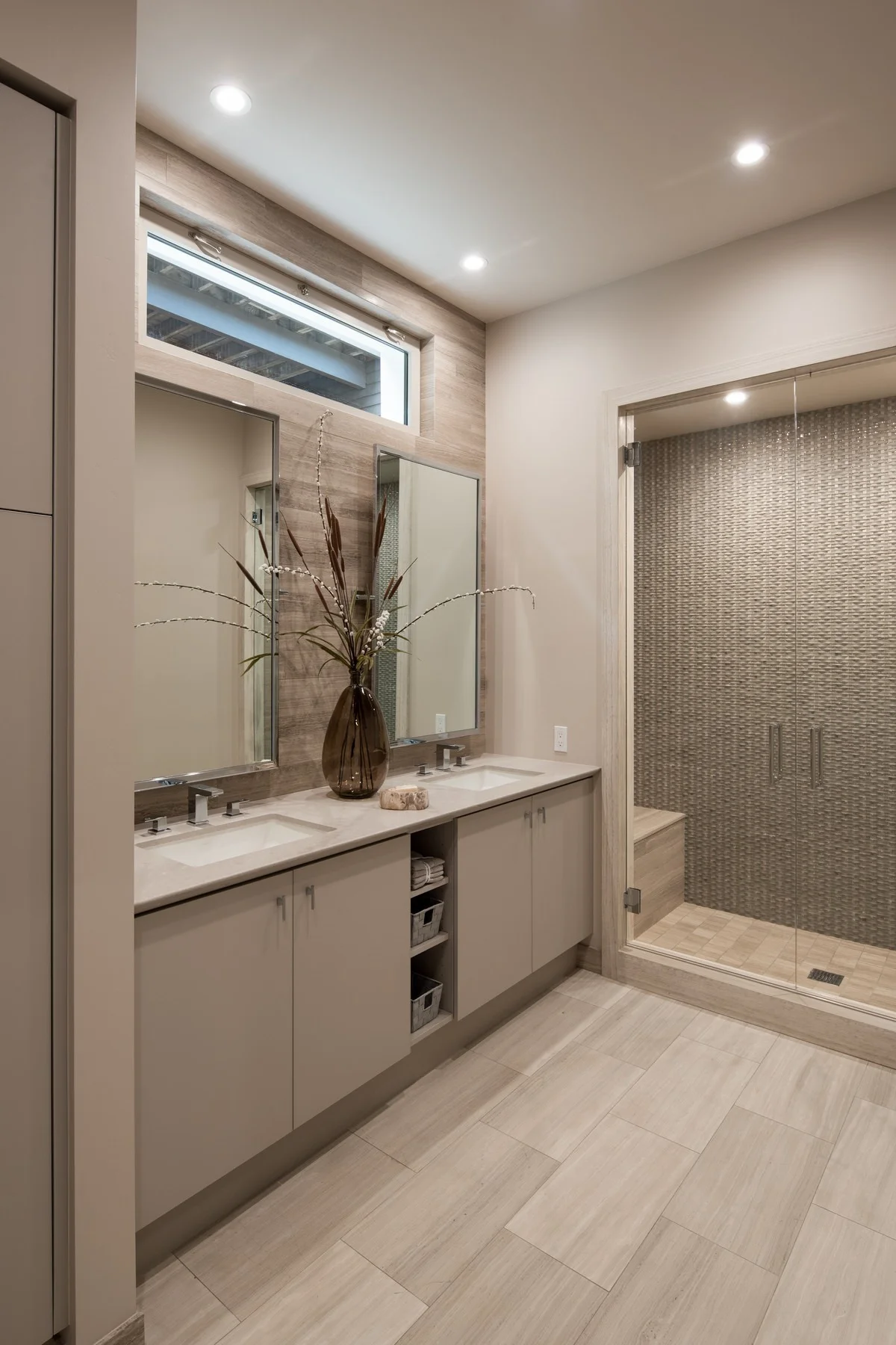 Look Out Drive - Bathroom 3