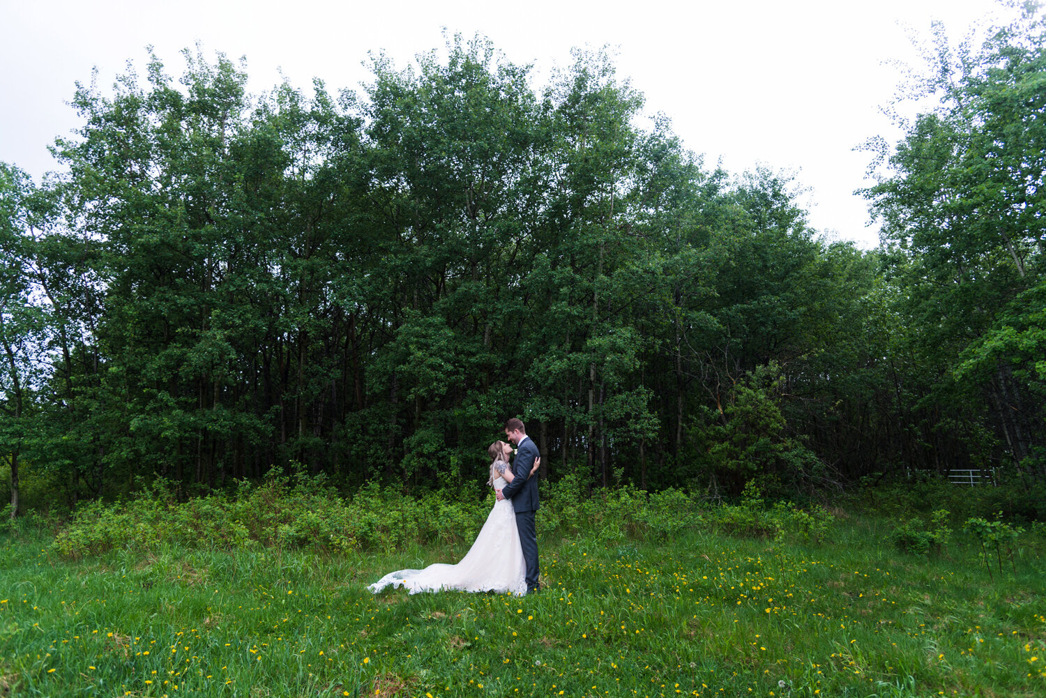 Edmonton Wedding Photography | Sherwood Park Acreage wedding | Breanna and Erik