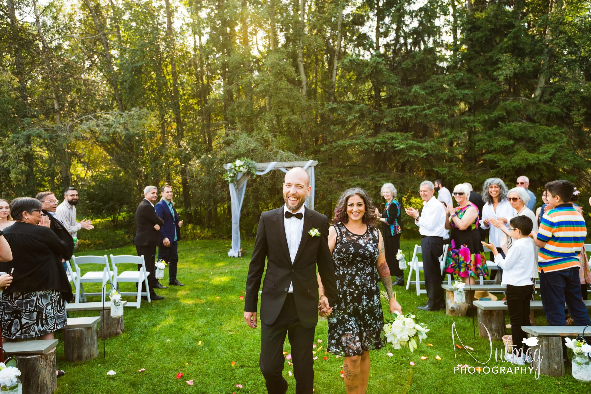 Red Tin Barn Elopement | Red Tin Barn Wedding Photographer