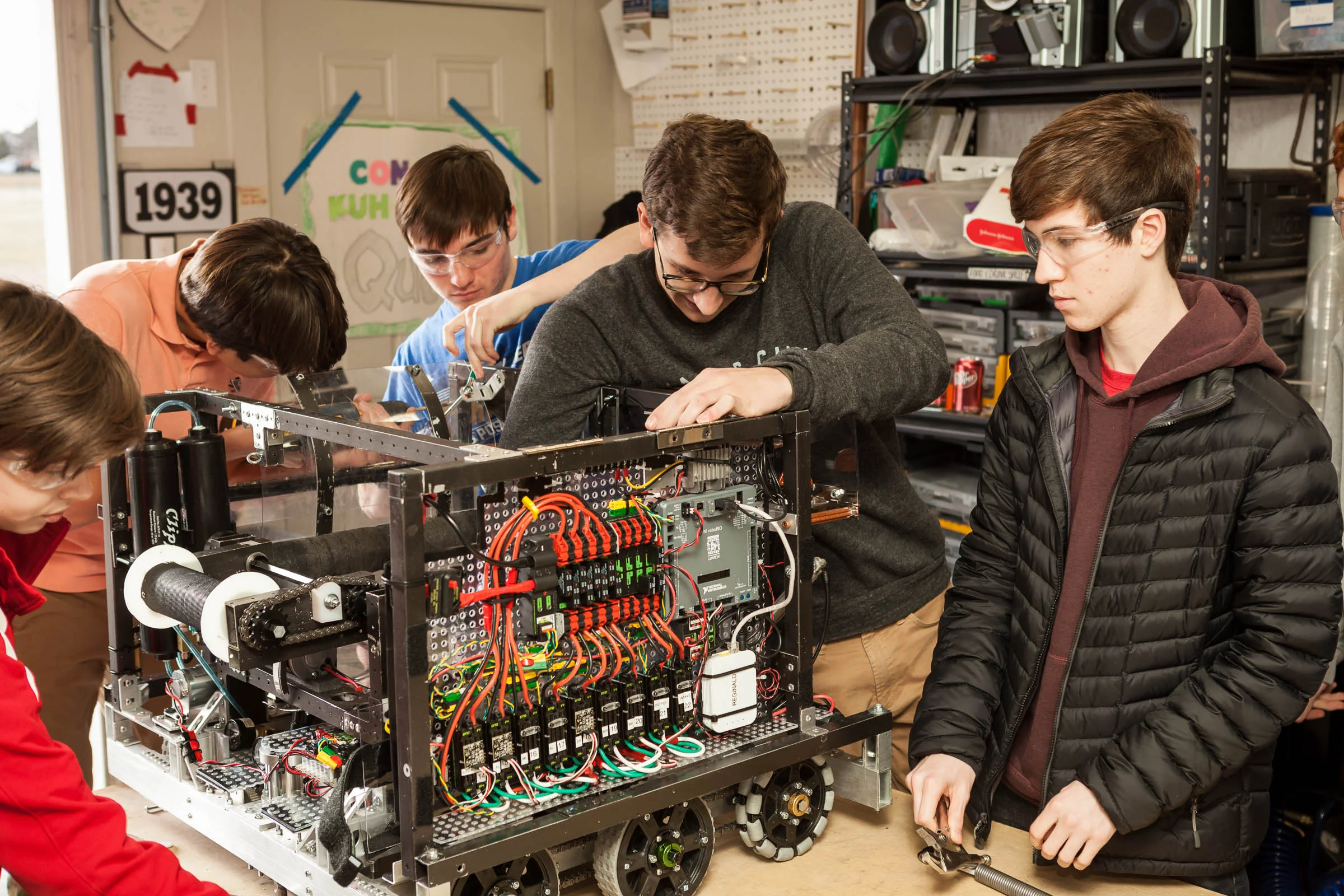 robotics-2016_32095767364_o.jpg