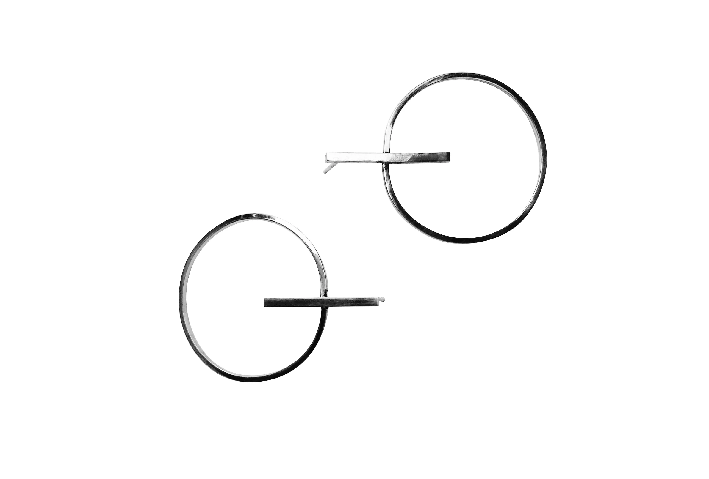 Drop Circle Studs Silver.jpg