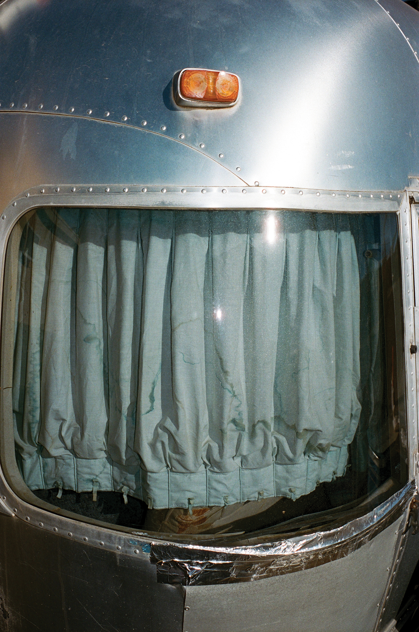 AT005.jpg