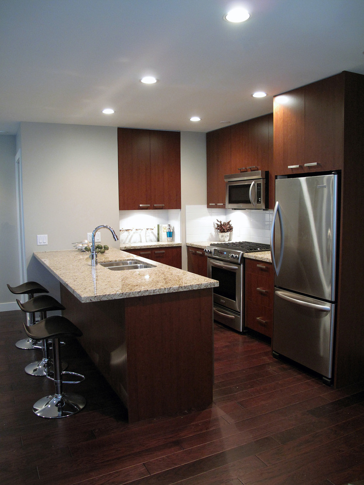 07.Custom+Home+-+Kitchen+3.jpg