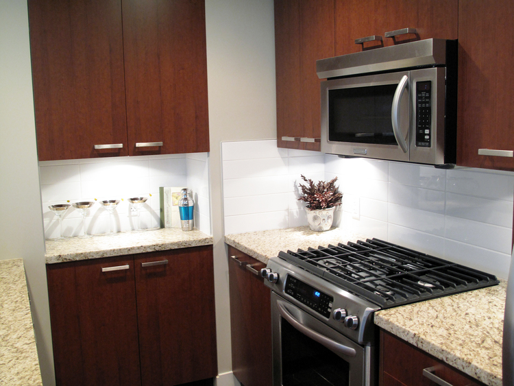 14.Custom+Home+-+Kitchen+6.jpg