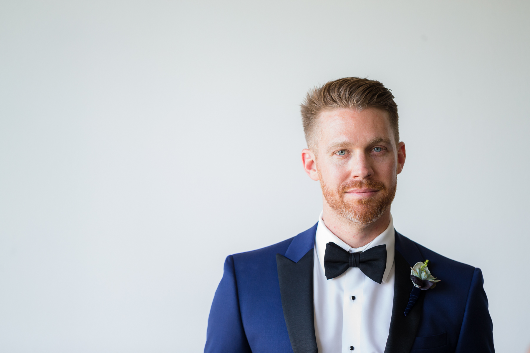 Use the natural light to create different kinds of portraits. 