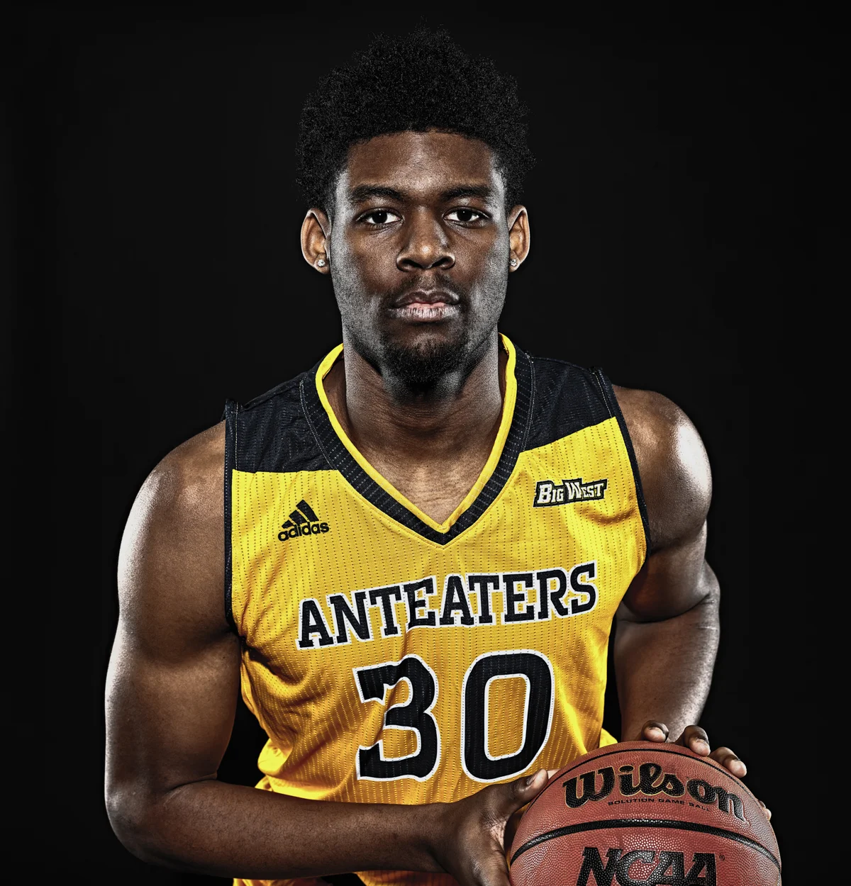 UCI-Baskeball-Ad-BAll-2.JPG
