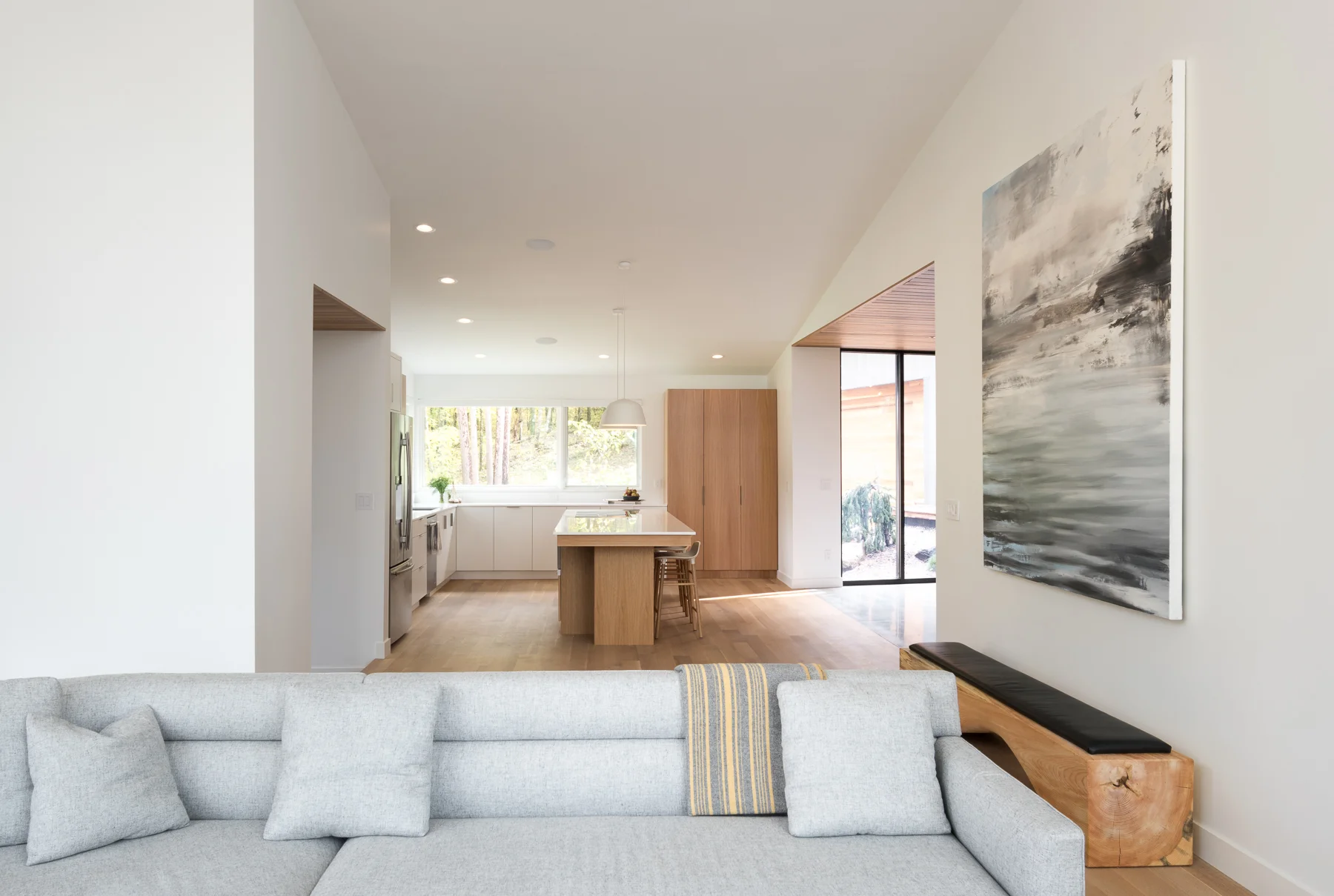 Strand Design_Northern Lake Home_20.jpg