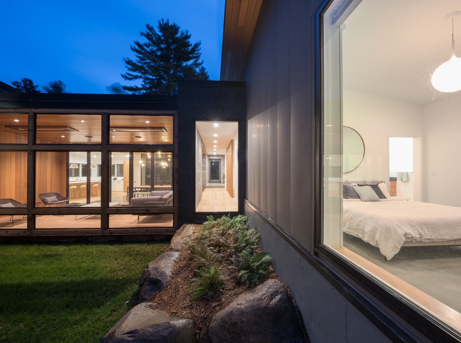 Strand Design_Northern Lake Home_21.jpg
