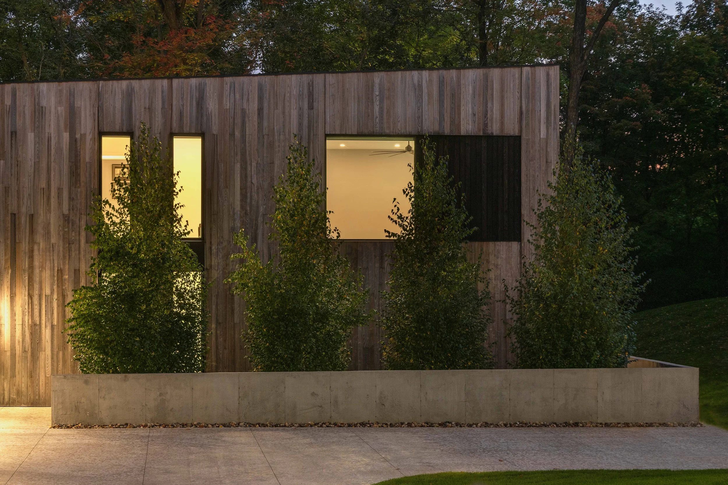 Strand + Sustainable 9 + DWELL44 - Peninsula Point Rd - Twilight - 020.jpg