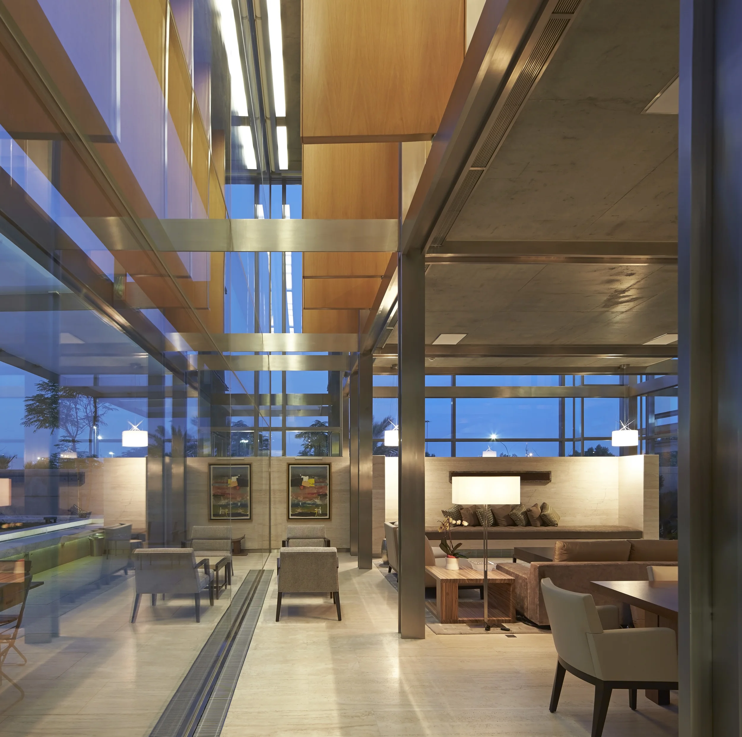 Private House_Kuwait City_Kenneth Hobgood Architects_-¬Hufton+Crow_012.jpg