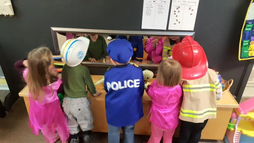 easeltoddler.jpg