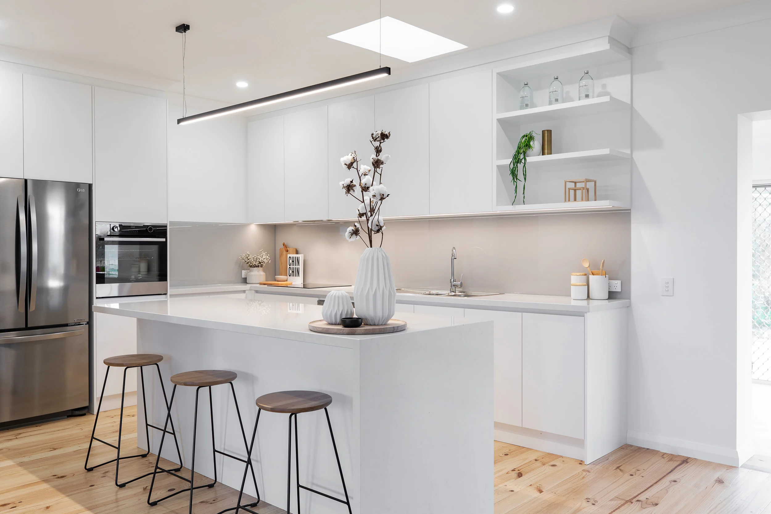 LRE - Hastings Design - Kitchen - 53.jpg