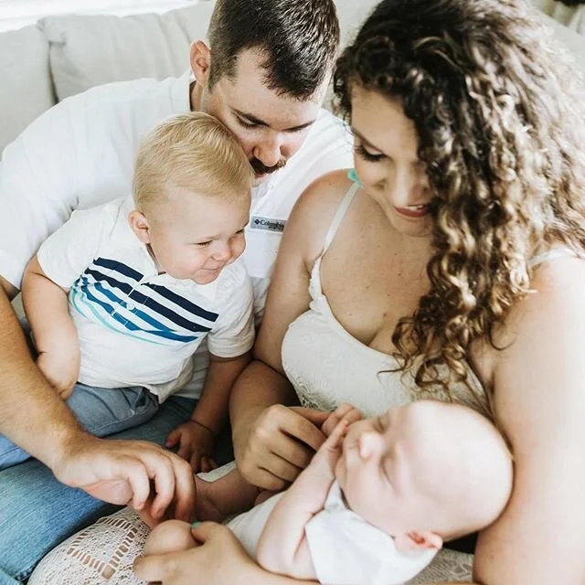 Getting to welcome baby number two to this sweet little family! Corona pushed back our session. But it was worth the wait 🤗💛