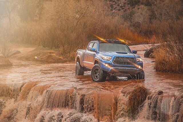 These falls are usually pretty clear and soft, but we got there during an awesome muddy spring rainstorm which made for a strong current and that killer Southern Utah red sandy water 😍

#tacoma #toyota #trdoffroad #utahisrad #offroad #quarantine