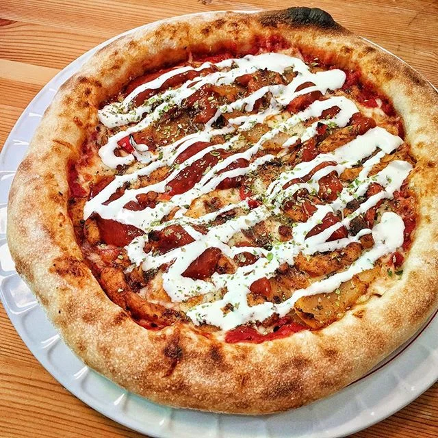 @irrbloss That crust looks so fluffy! Love it!