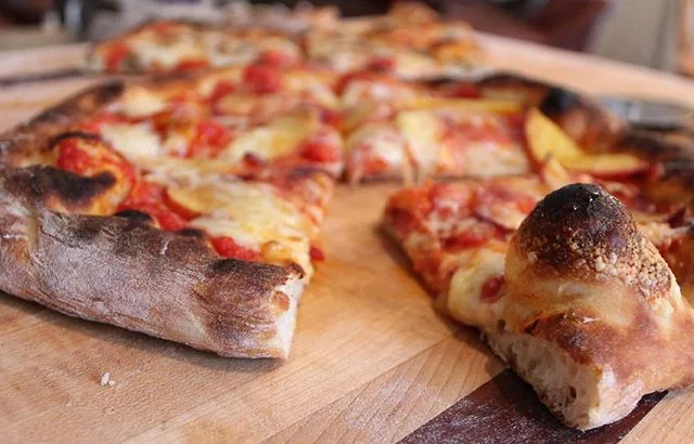 @pigsonbbq Crust looks perfect!