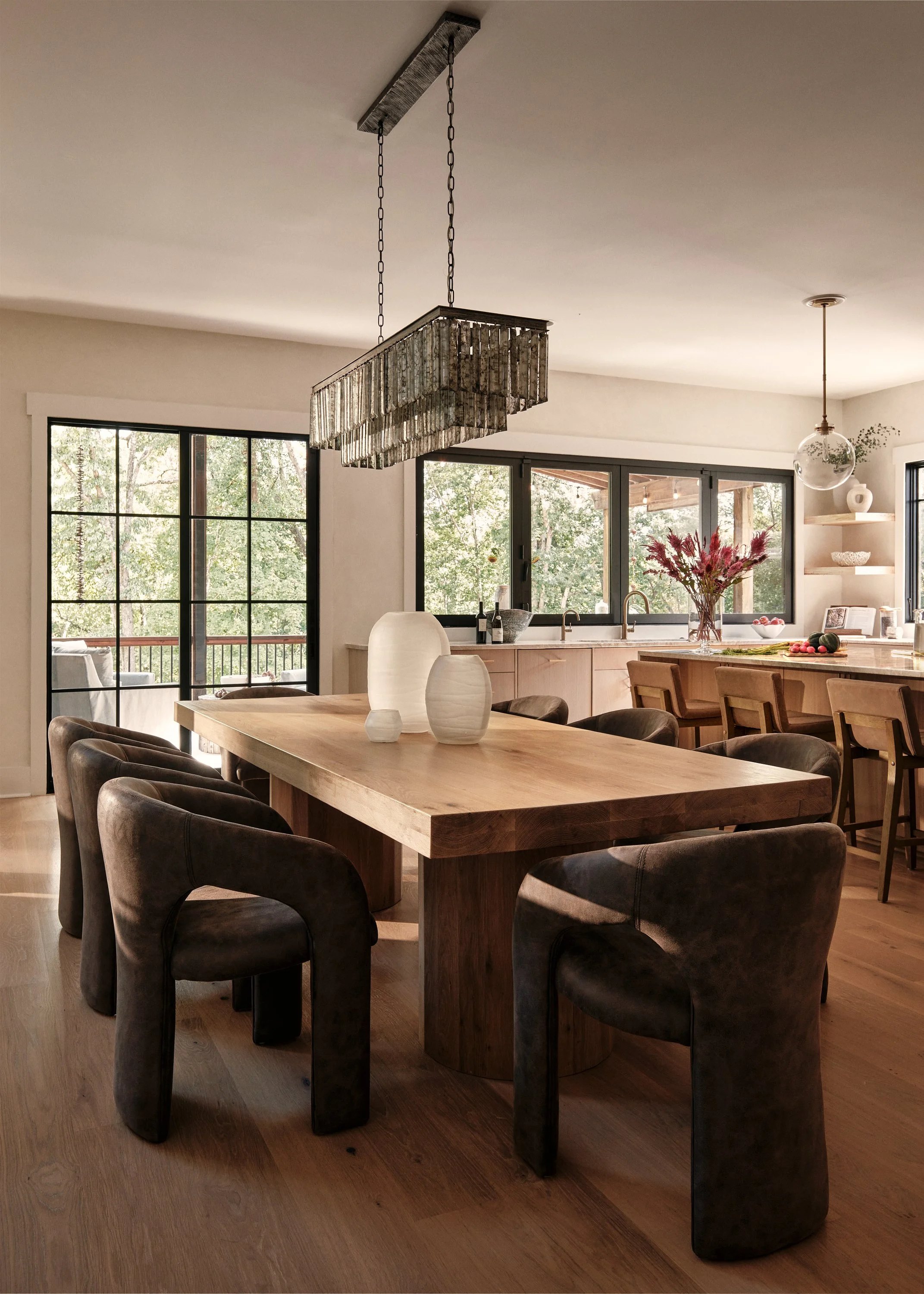 AD_KaneBrown_Dining_WebSafe 2.jpg