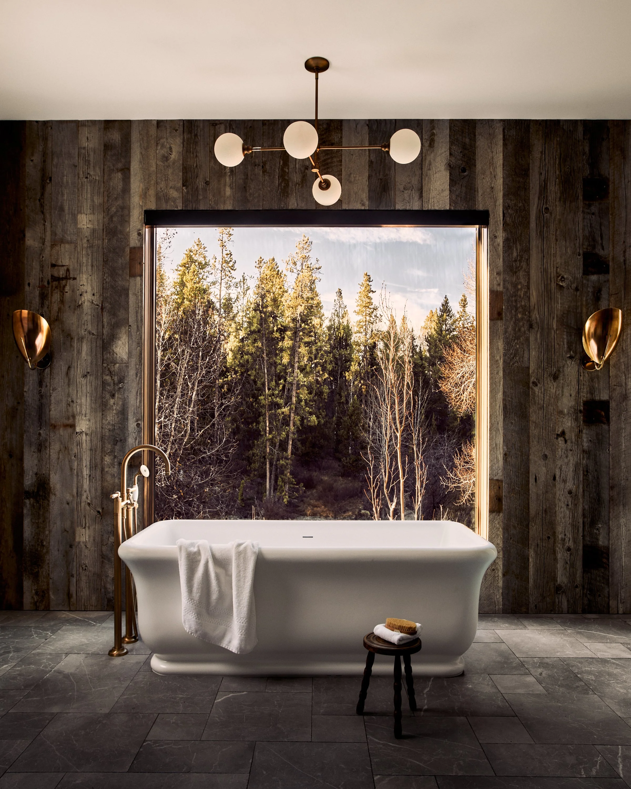 PrimaryBath copywithoutLightReflectionWebSafe..jpg